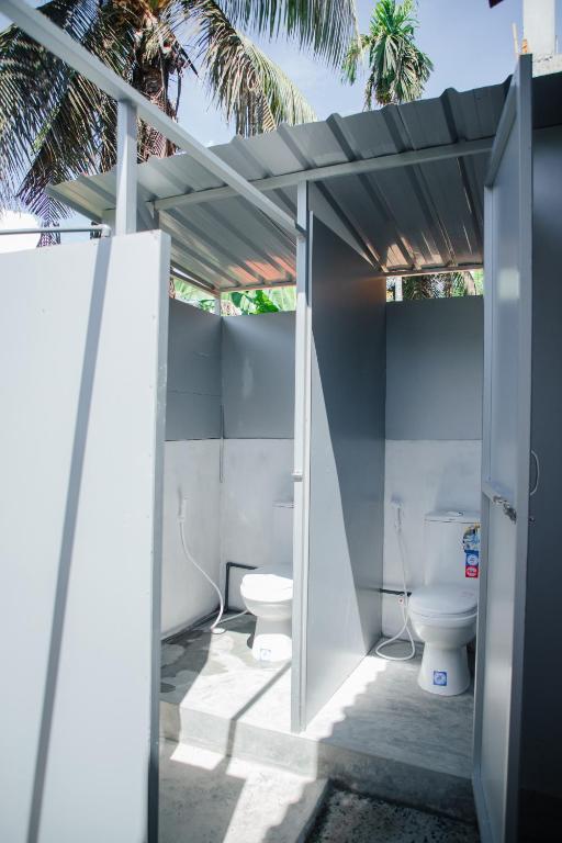 Koupelna v ubytování Surf Hostel Hiriketiya