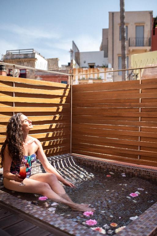 
Junior Suite with Terrace and Outdoor Hydromassage Tub
