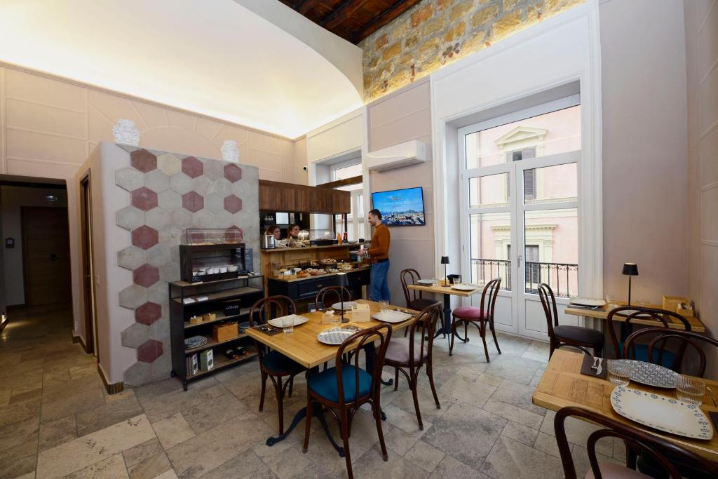 Kuchyň nebo kuchyňský kout v ubytování Heritage Collection Palermo B&B
