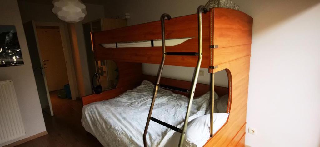 Postel nebo postele na pokoji v ubytování Greens 251