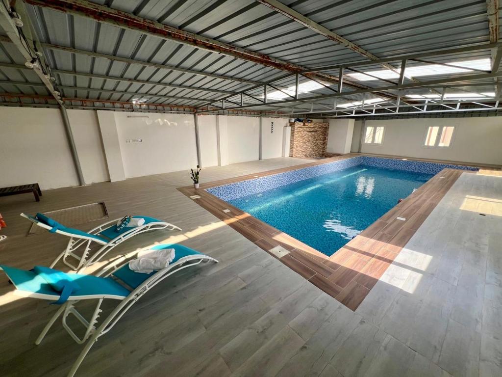 Bazén v ubytování Luban Camping House nebo v jeho okolí