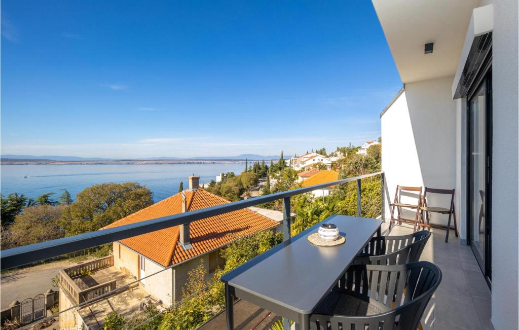 2 Bedroom Stunning Apartment In Dramalj