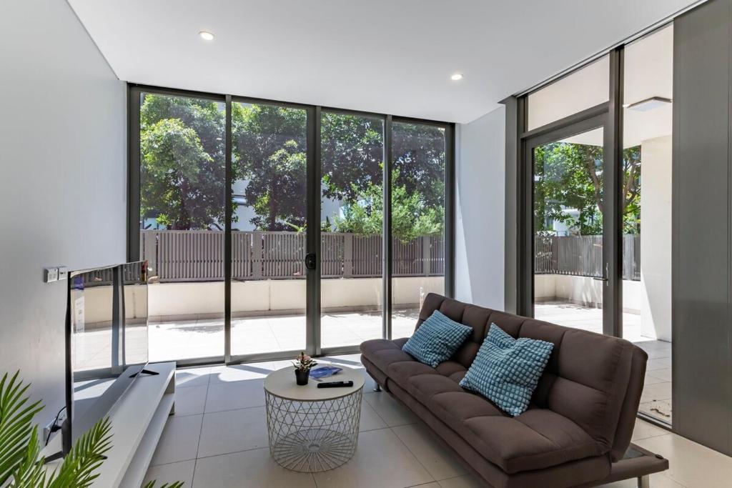 Bilde i galleriet til L6 Ground Level 2B with Private Courtyard Parking i Sydney