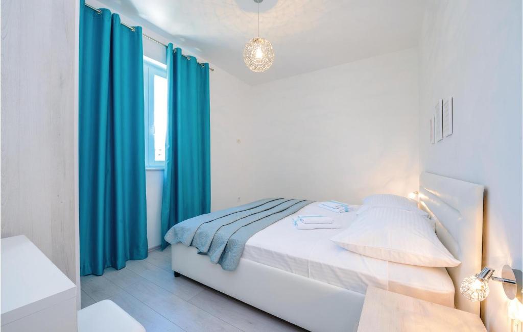 Posteľ alebo postele v izbe v ubytovaní One-Bedroom Apartment In Cavtat