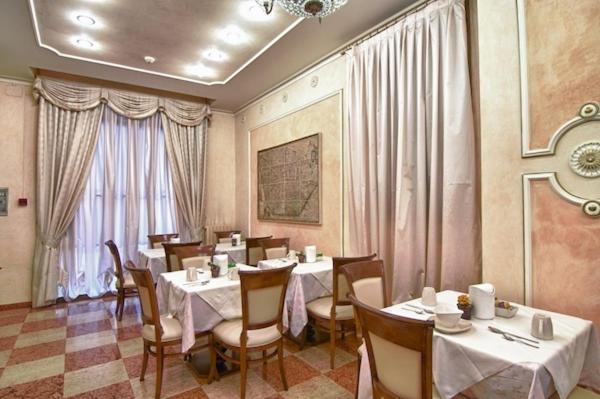 Restaurace v ubytování Hotel Pedrini