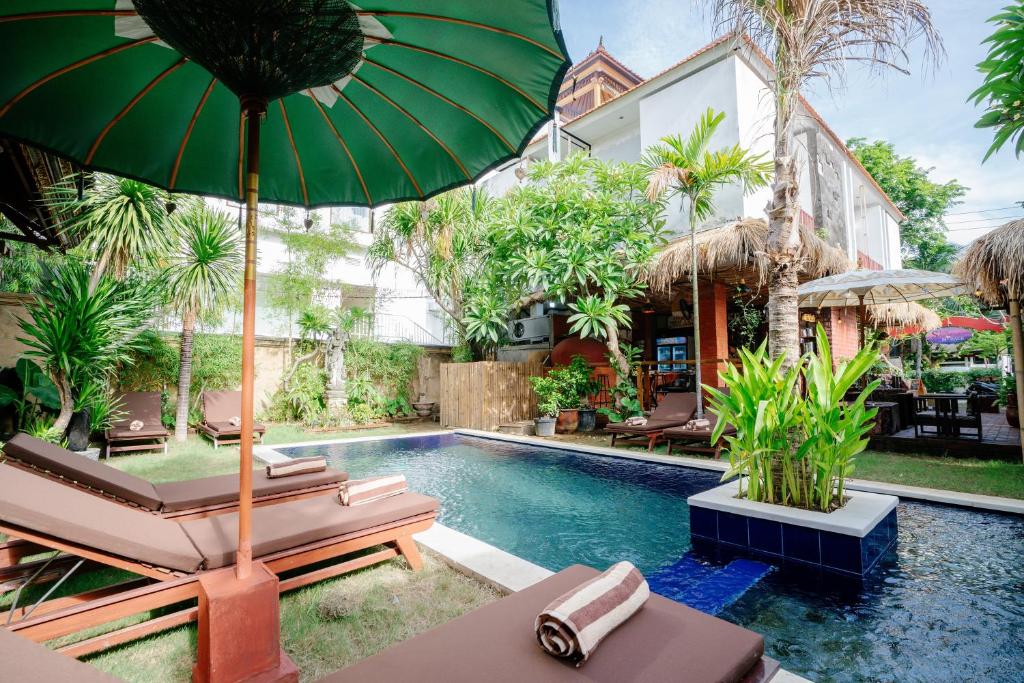 Bazén v ubytování The Saharah Mirage Bali nebo v jeho okolí