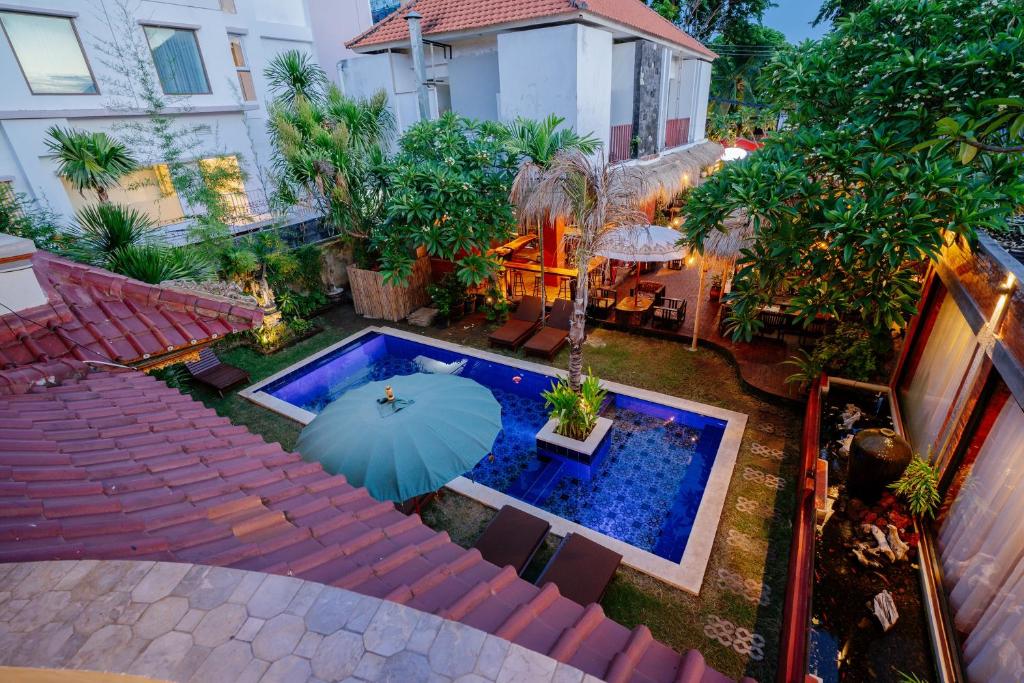 Bazén v ubytování The Saharah Mirage Bali nebo v jeho okolí
