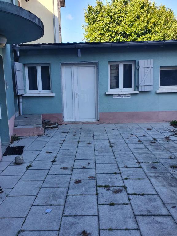 Budova, v ktorej sa apartmán nachádza