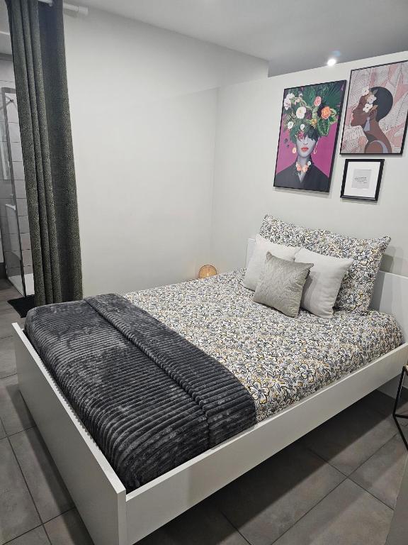 Posteľ alebo postele v izbe v ubytovaní Studio meublé - Comme à la maison