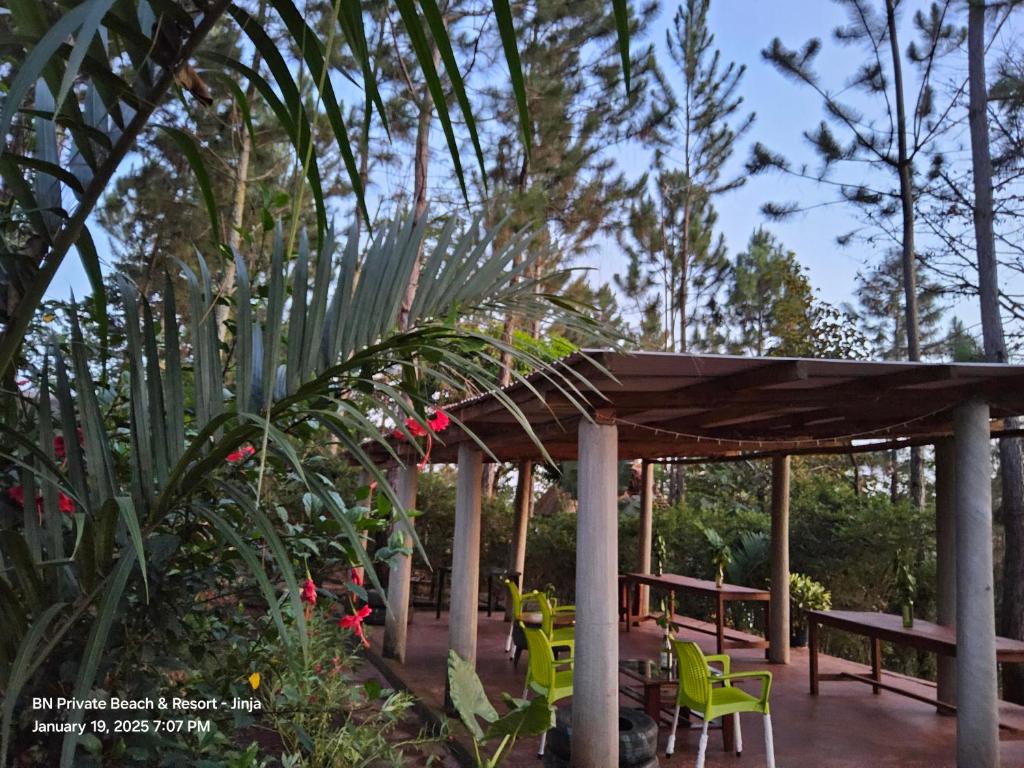 Zahrada ubytování BN Private Beach & Resort - Jinja