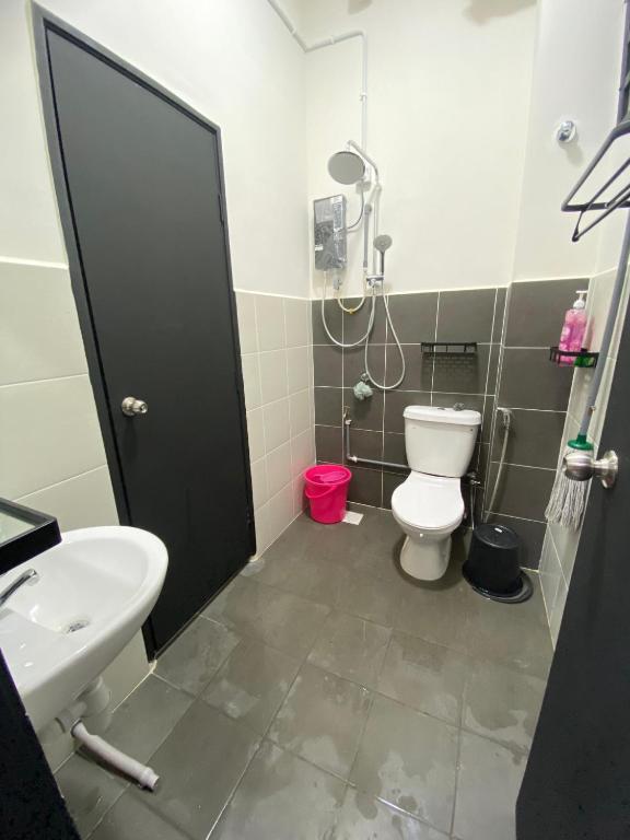 Koupelna v ubytování SA Bella Homestay 4R3BR 15PAX
