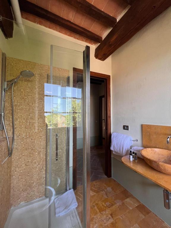 Koupelna v ubytování Rocca d'Orcia Suites and Villas