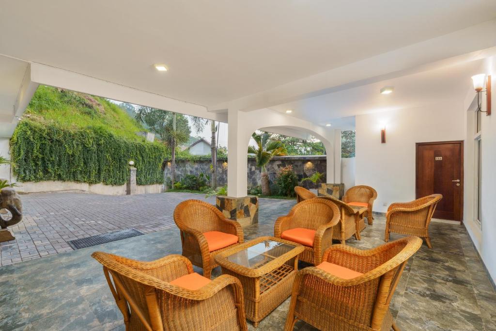 Posezení v ubytování Hotel Travellers Nest Kandy