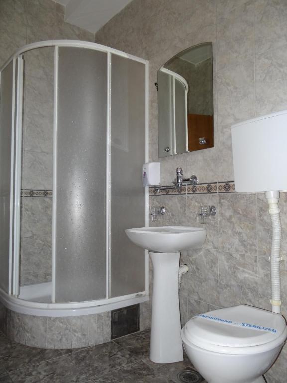 Koupelna v ubytování Naša Tvrđava Guest Accommodation