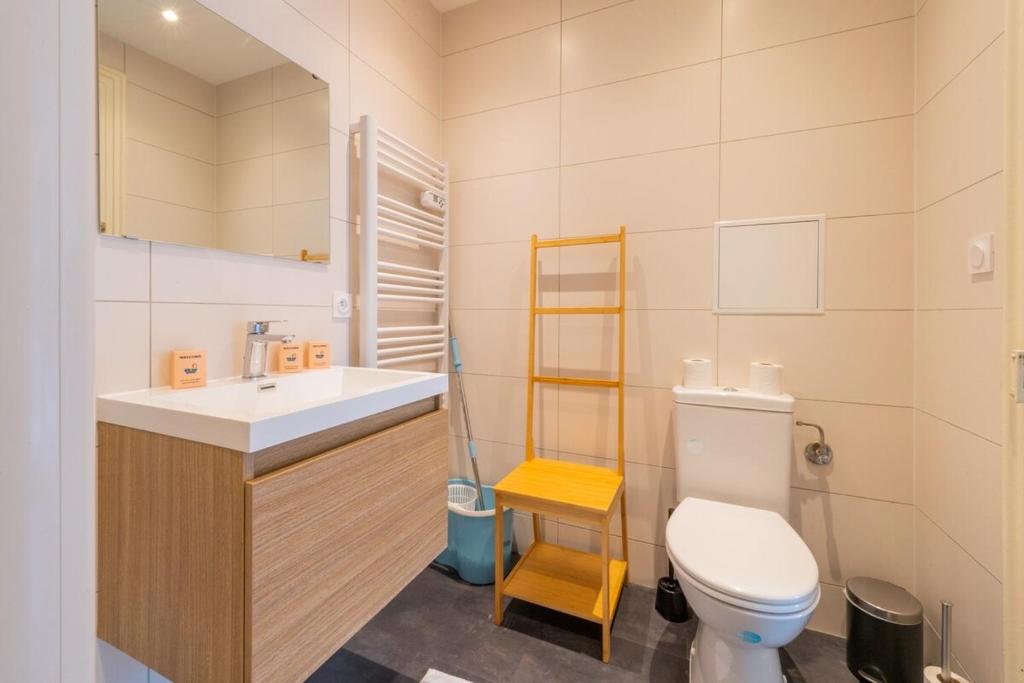 Merles 15 RDC Centre Mulhouse Stationnement – photo 8