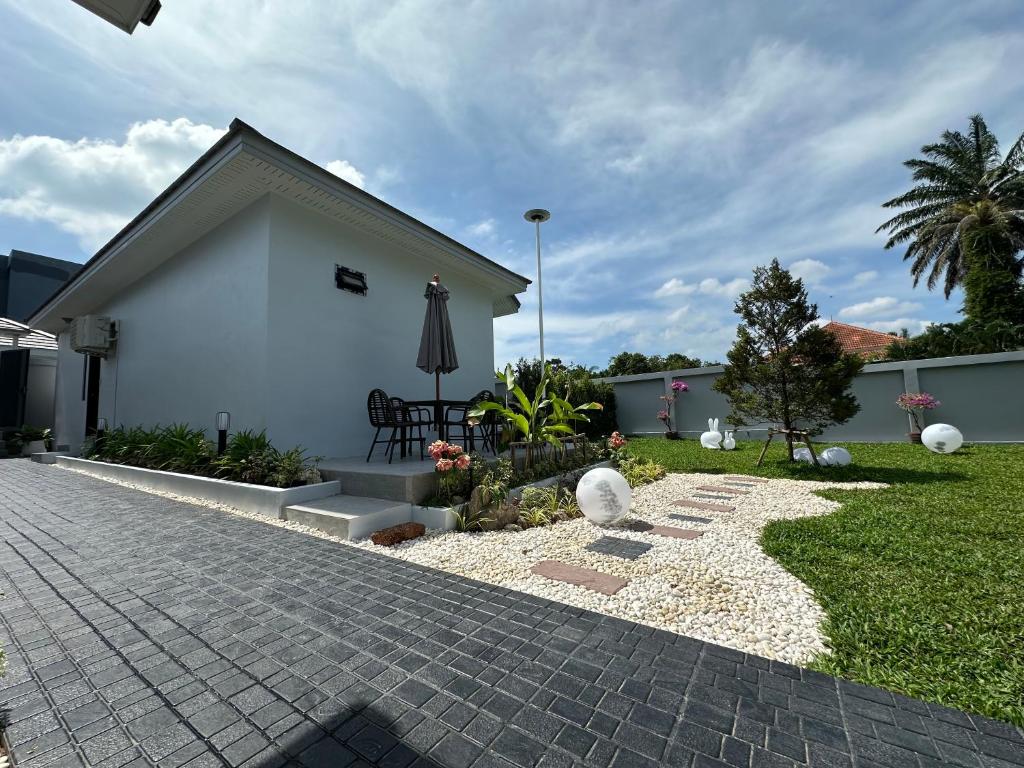 Zahrada ubytování Aonang nine poolvilla resort
