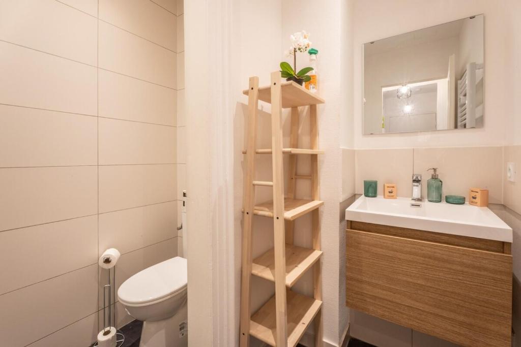Merles 15 1er Etage Centre Mulhouse Stationnement – photo 3