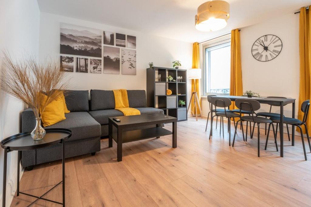 Merles 15 1er Etage Centre Mulhouse Stationnement – photo 4