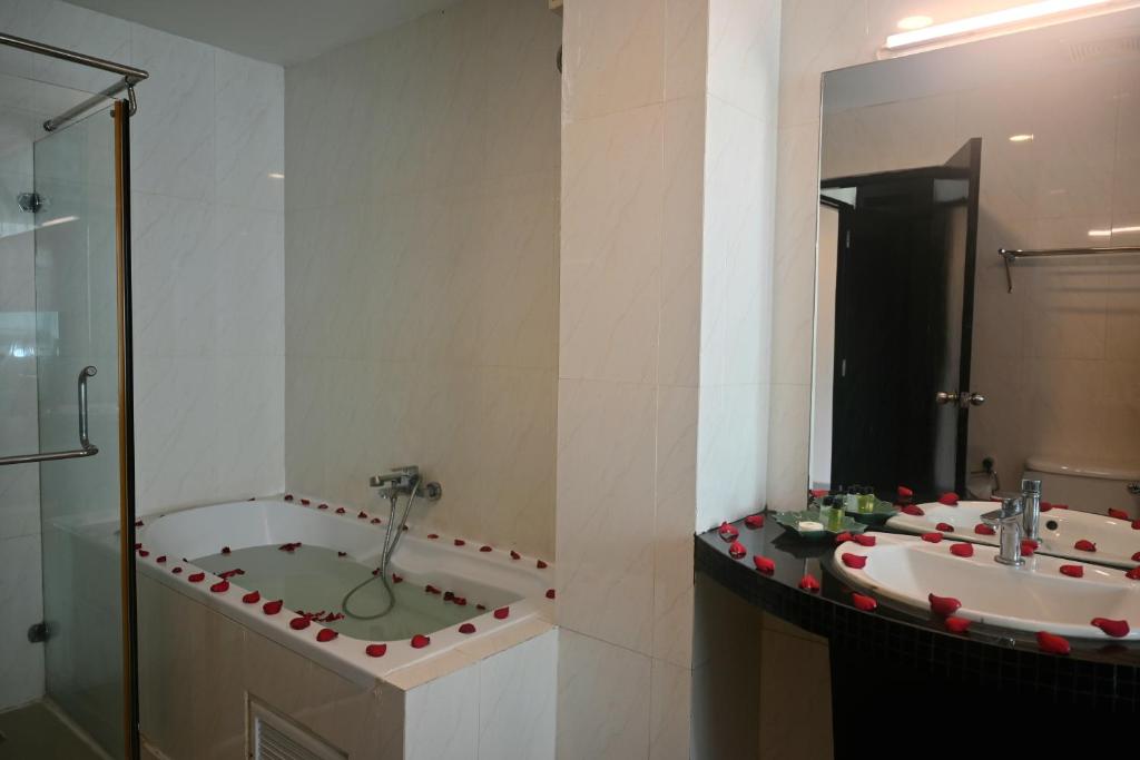 Boss Suites Nana Hotel - Resim 33