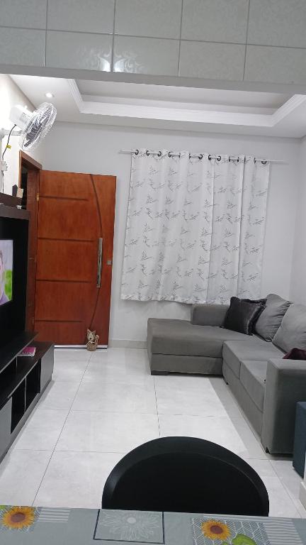 Casa grande em arapongas - Three-Bedroom House