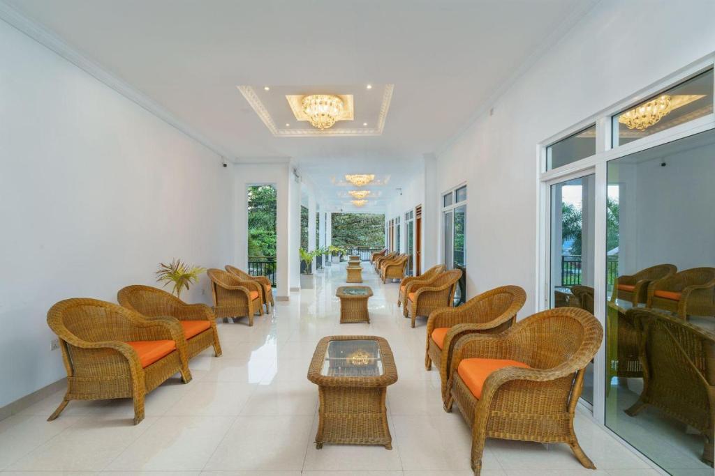 Posezení v ubytování Hotel Travellers Nest Kandy