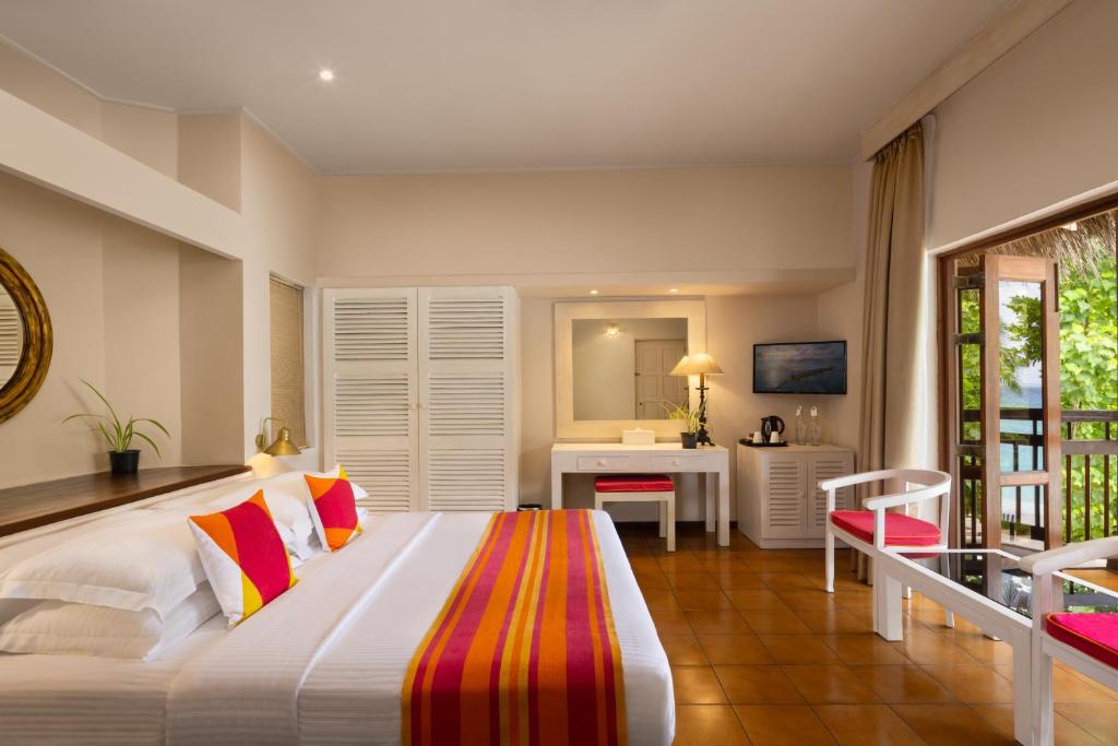 Adaaran Club Rannalhi - All Inclusive - 45 Minutes away from Male by Speedboat - 3