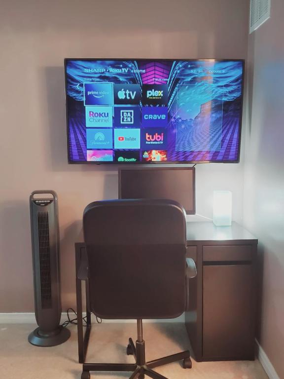 TV a/nebo společenská místnost v ubytování Mavis Place
