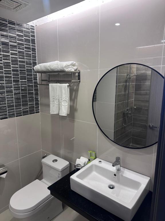Koupelna v ubytování 56 Hotel