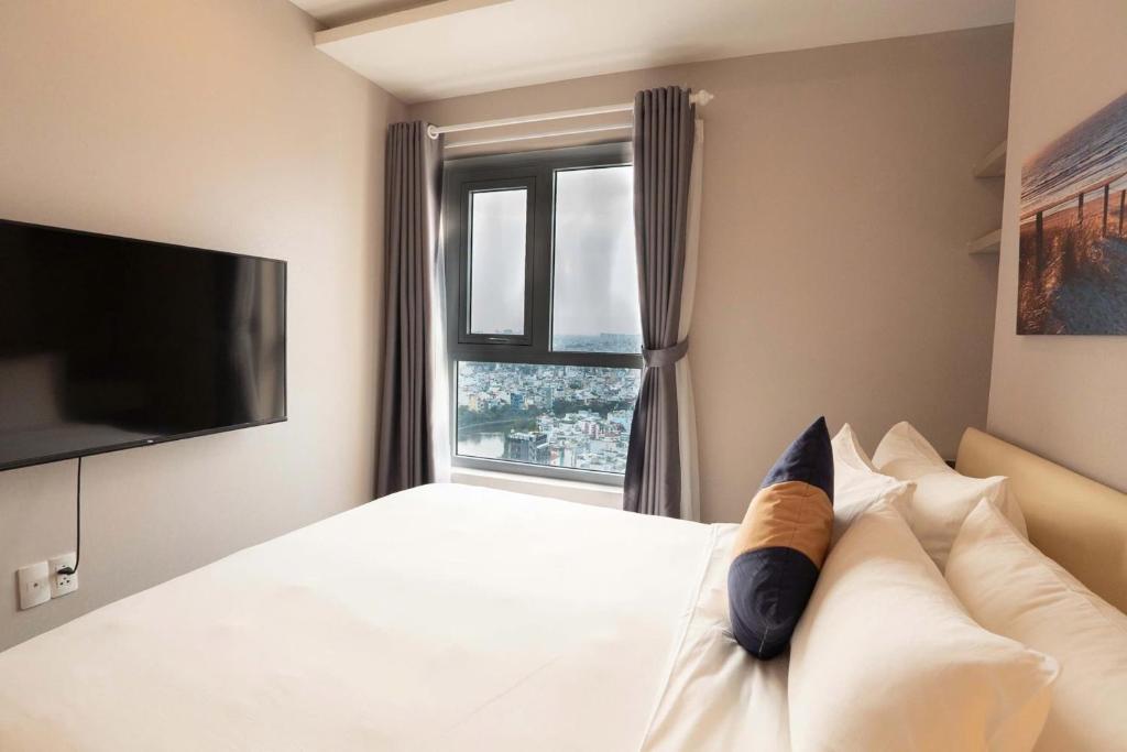 Two-Bedroom Executive Apartment with Balcony