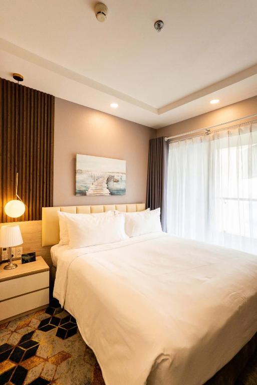 Two-Bedroom Executive Apartment with Balcony