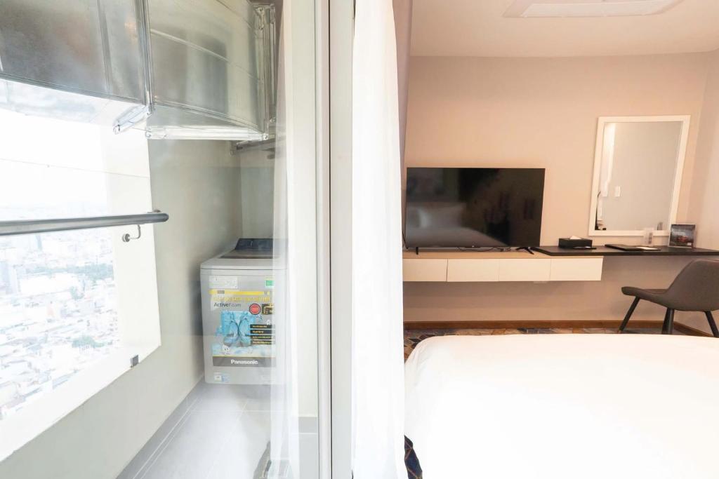 Two-Bedroom Executive Apartment with Balcony