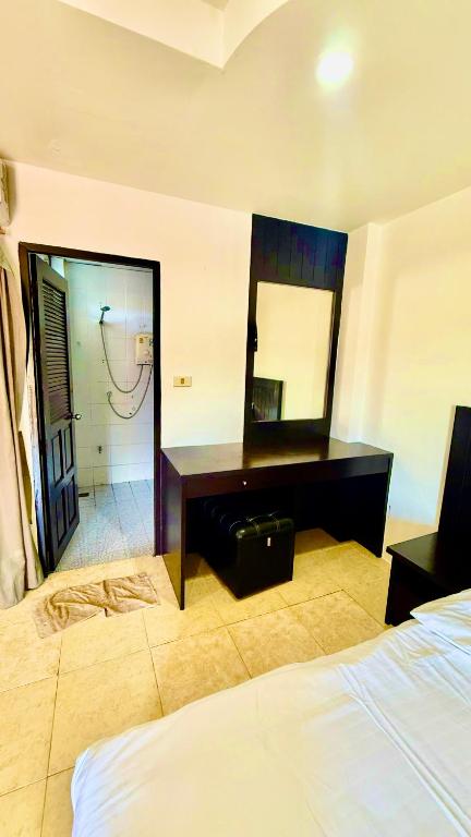 Hill Side Patong Hotel - Resim 31