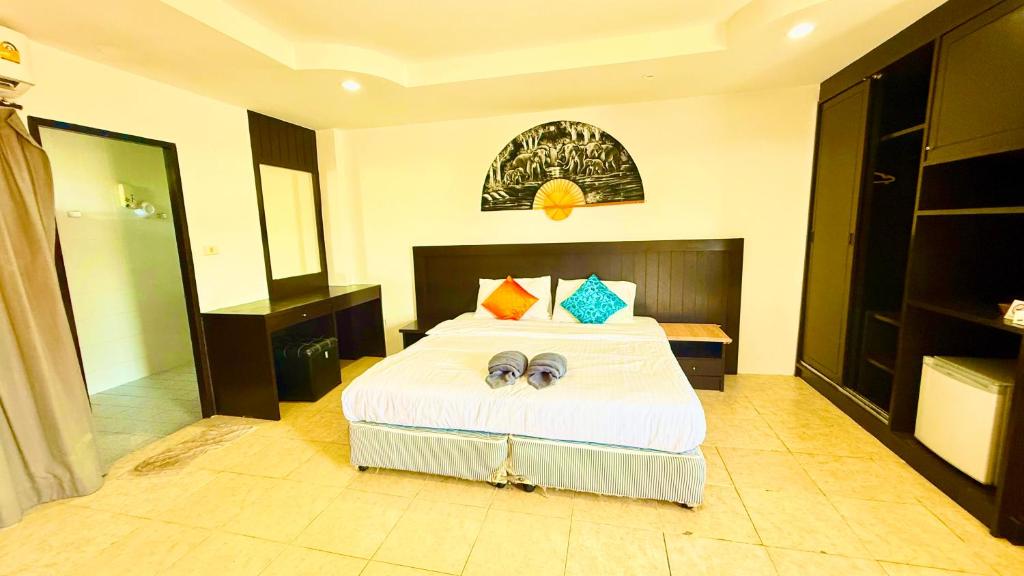 Hill Side Patong Hotel - Resim 32