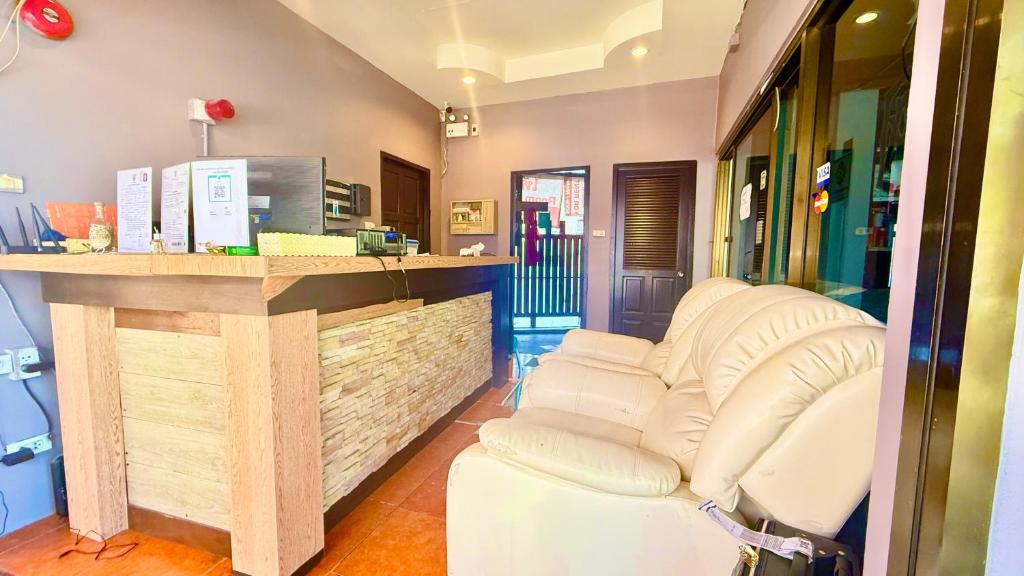 Hill Side Patong Hotel - Resim 21