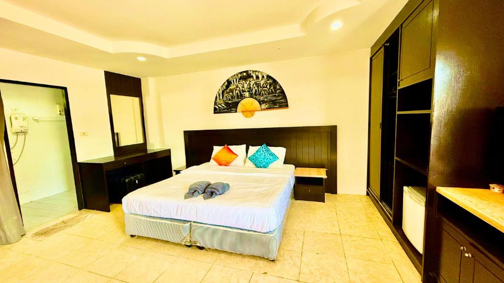 Hill Side Patong Hotel - Resim 26