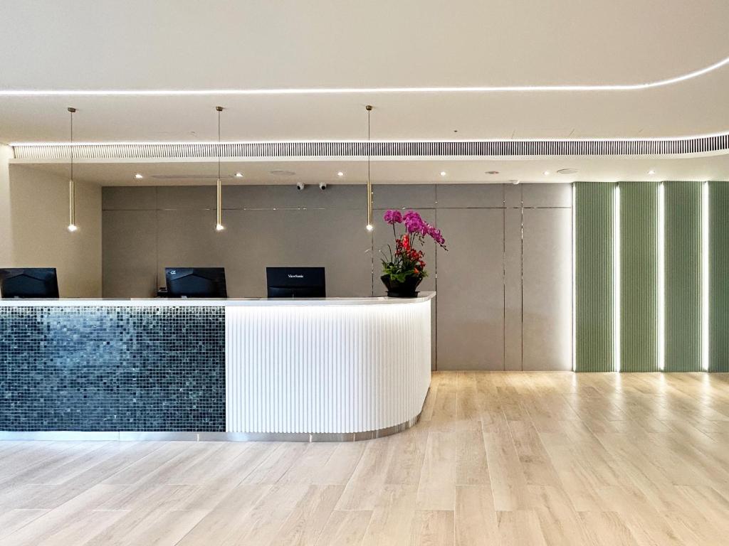 Vstupní hala nebo recepce v ubytování Azure Hotel