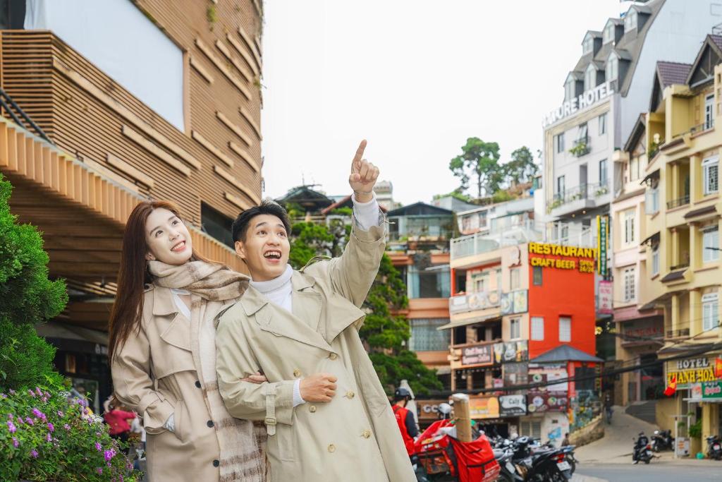 Khách lưu trú tại Nature Hotel - Win Happy