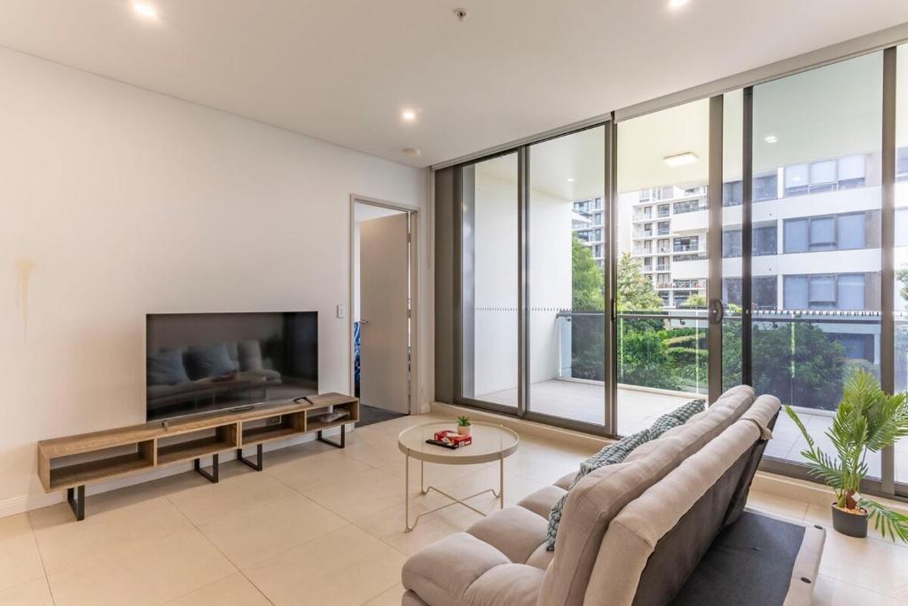 Gallery image of L8 Modern 2B with Parking Affordable Convenient in Sydney
