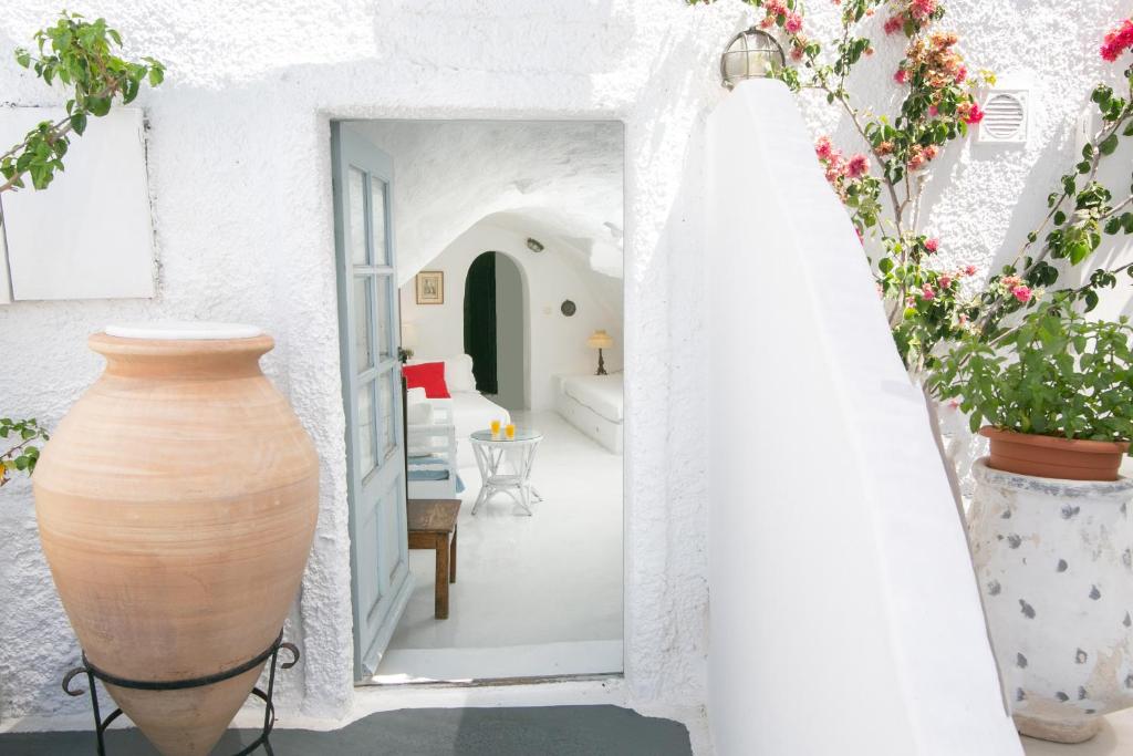 Alexander's Suites - 18