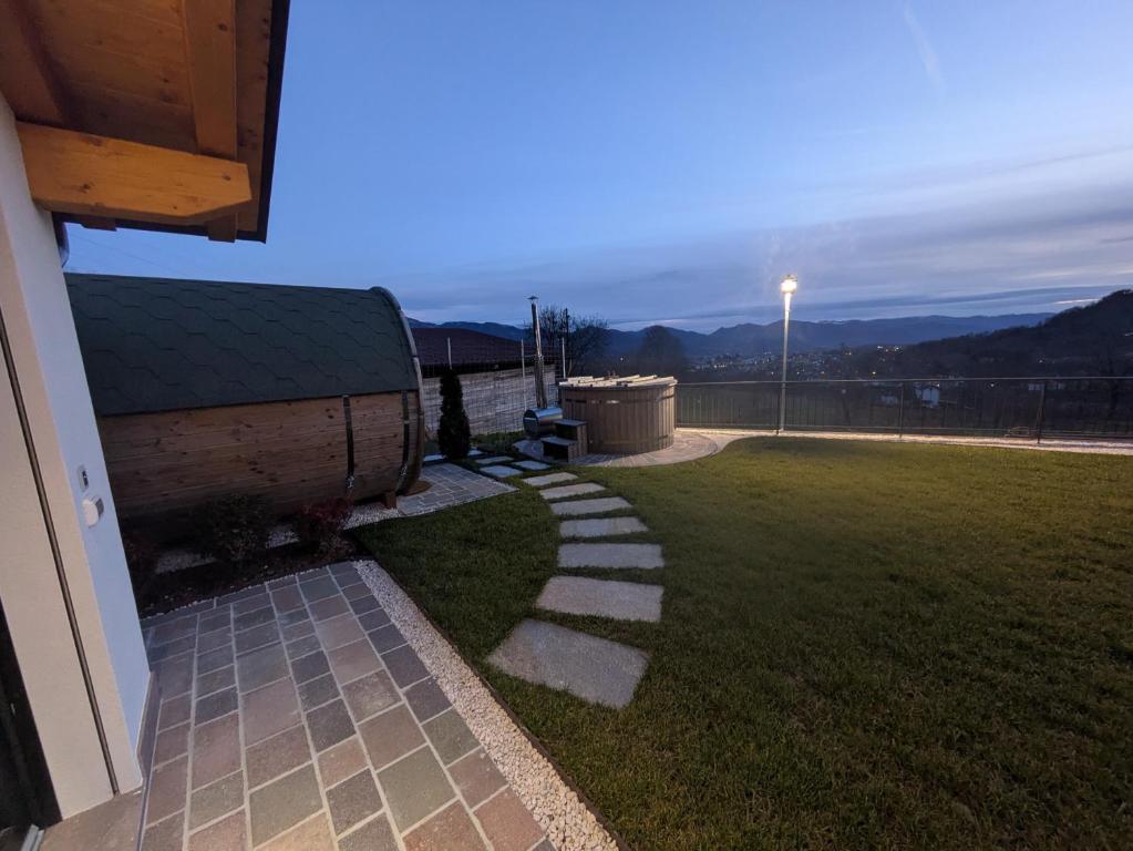 Nespecifikovaný výhled na hory nebo výhled na hory při pohledu z apartmánu