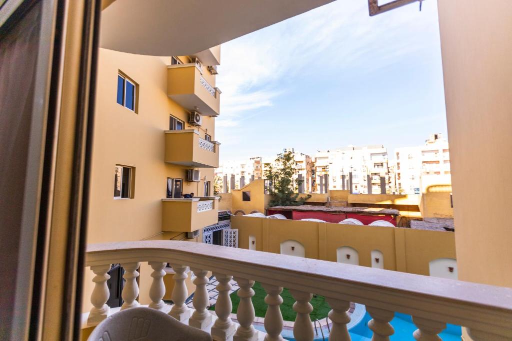 Balkón nebo terasa v ubytování Lazur Pool Apartment's - El Kawsar, Hurghada - Egypt