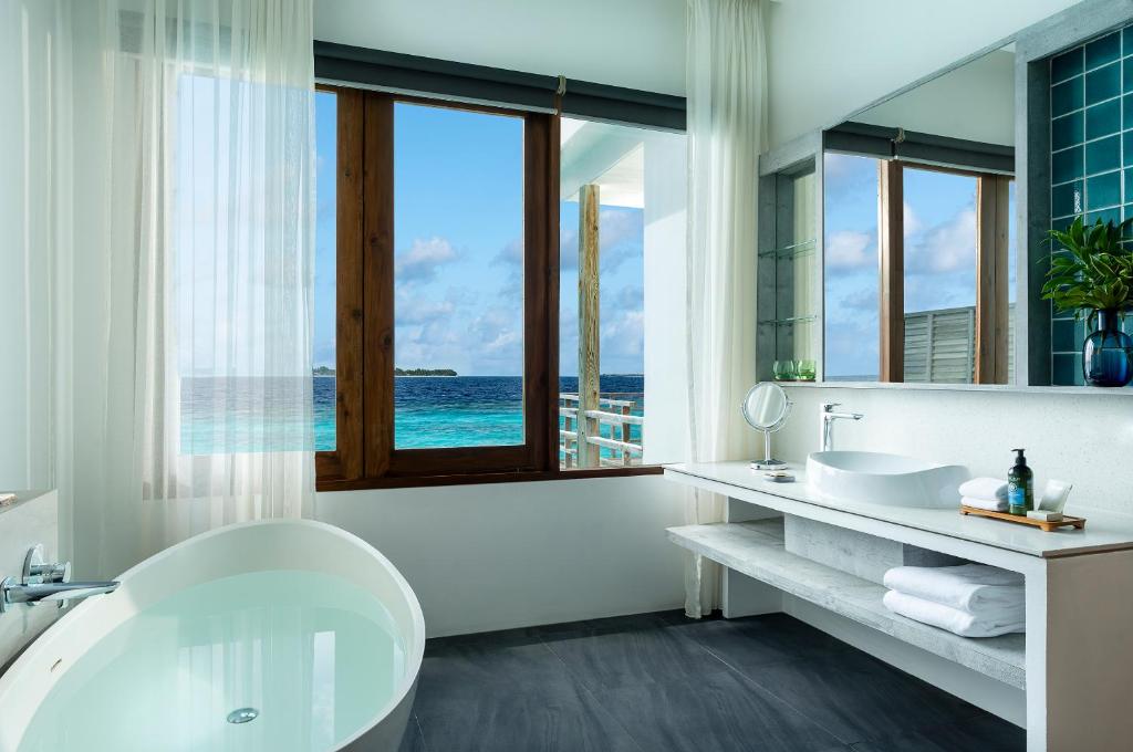 Niva Dhigali Maldives - A Premium All-Inclusive Resort - 8