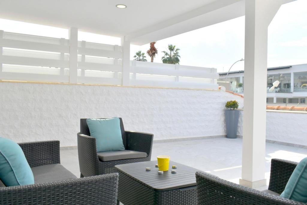 Posezení v ubytování 2 Bedroom Apartment, Semeli Complex- by IMH Travel & Tours