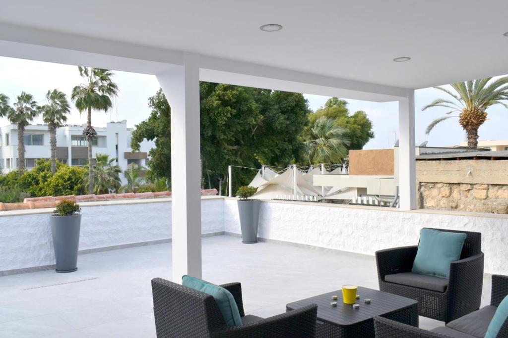Balkón nebo terasa v ubytování 2 Bedroom Apartment, Semeli Complex- by IMH Travel & Tours