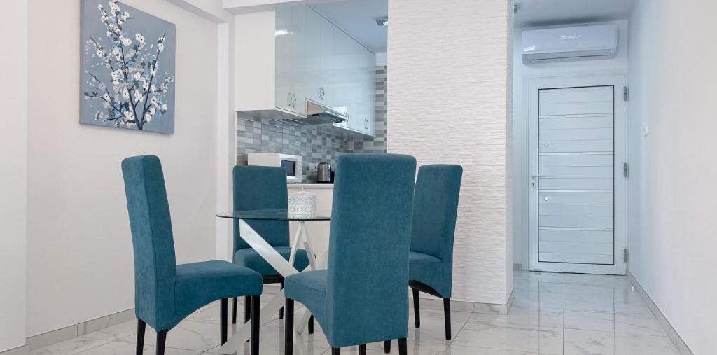 Posezení v ubytování 2 Bedroom Apartment, Semeli Complex- by IMH Travel & Tours