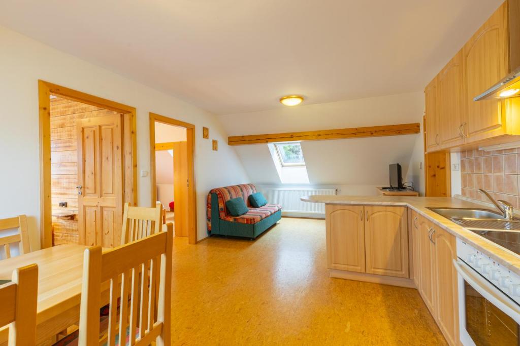 Penzion Chlustov - Two-Bedroom Apartment With Mountain View