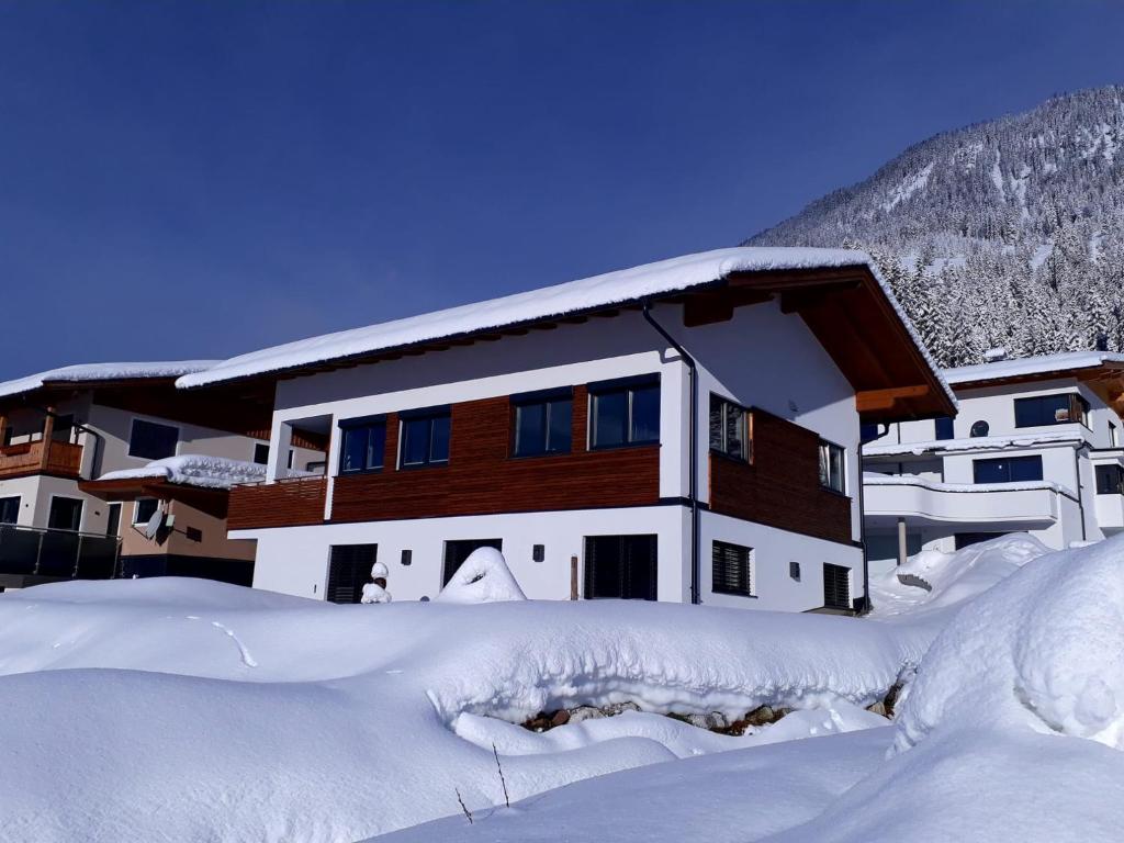 Nespecifikovaný výhled na hory nebo výhled na hory při pohledu z apartmánu