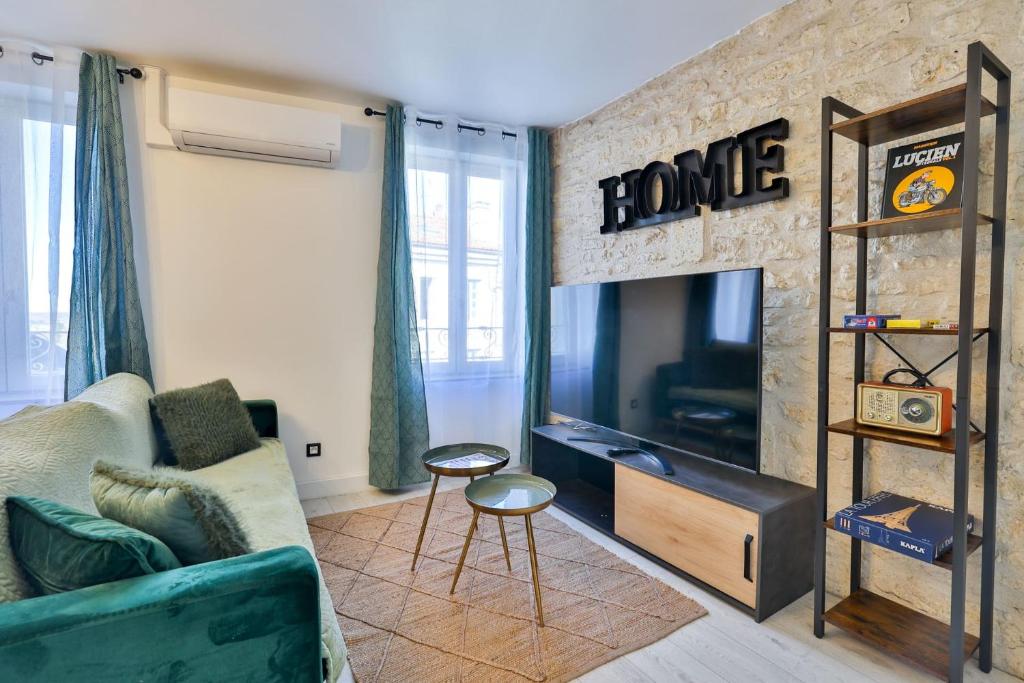 LE LUCIEN Eco-Appart'Hôtel - Angouleme - Centre - Wifi - Parking privé - Classé 4 étoiles - １ベッドルームのあるアパート