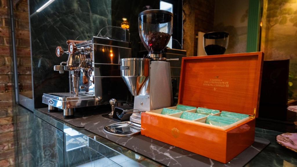 The Melville Hotel by Rokxy- Kings Cross - Resim 43