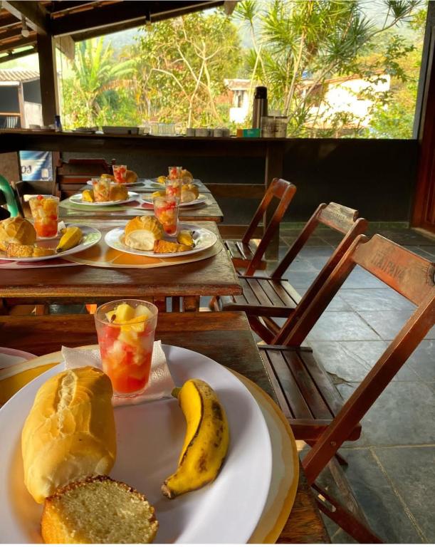 イーリャ・グランデにあるMahalo Hostelの食器